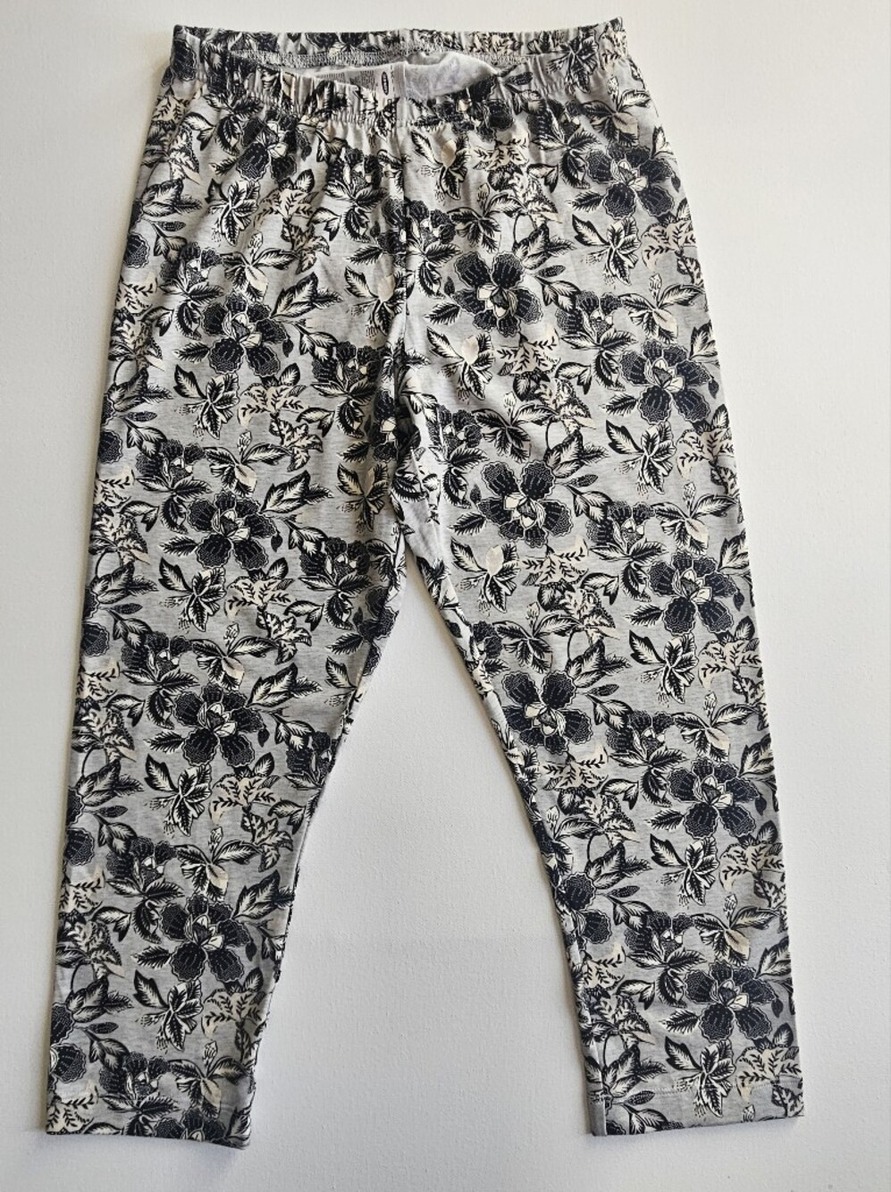 Old Navy Leggings Womens Size Medium Grey Black Floral Yoga Pilates Activewear